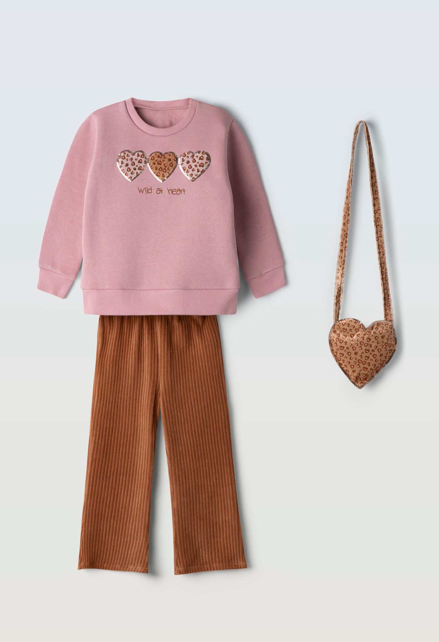 Jumper and trousers with handbag