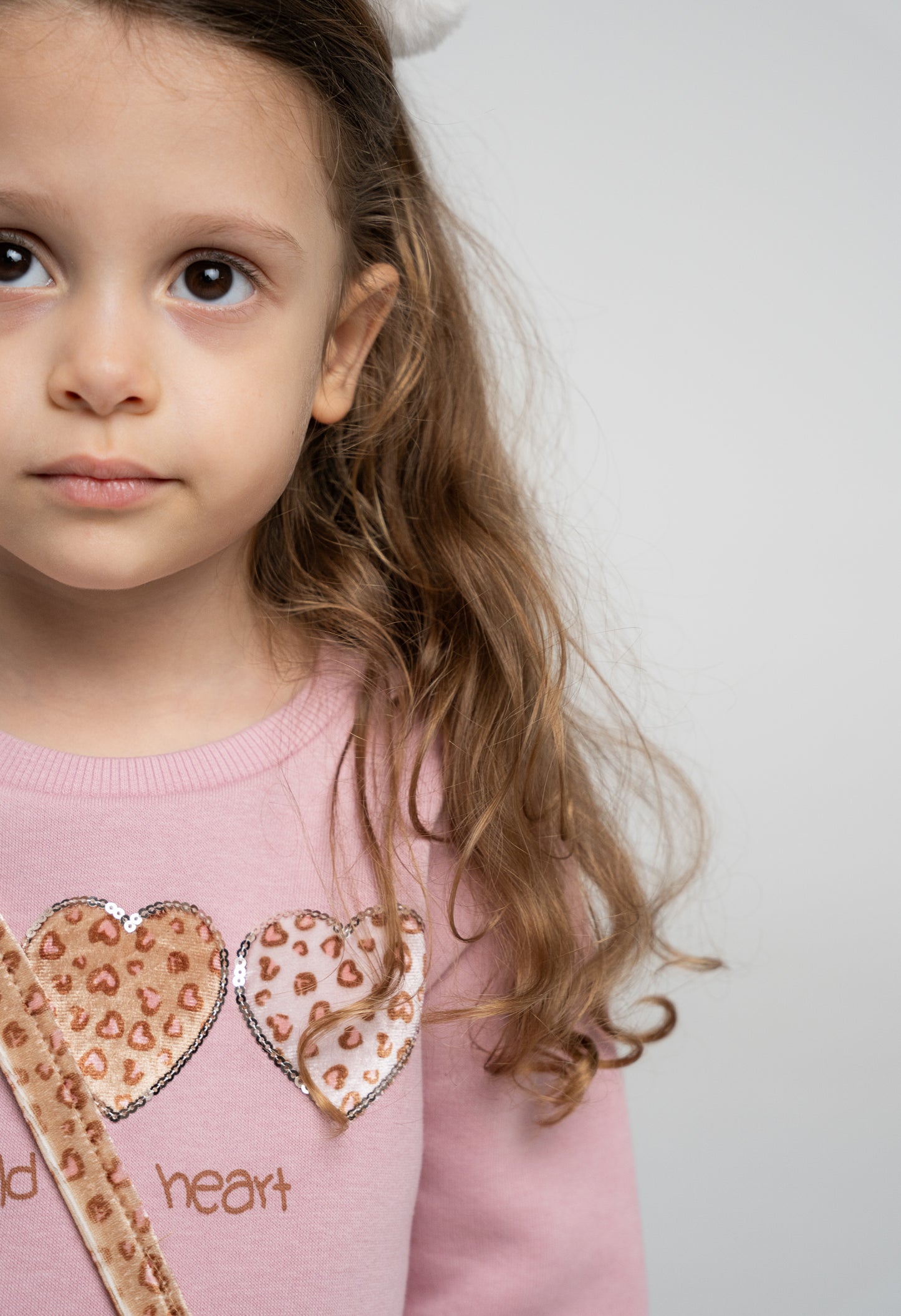 Jumper and trousers with handbag